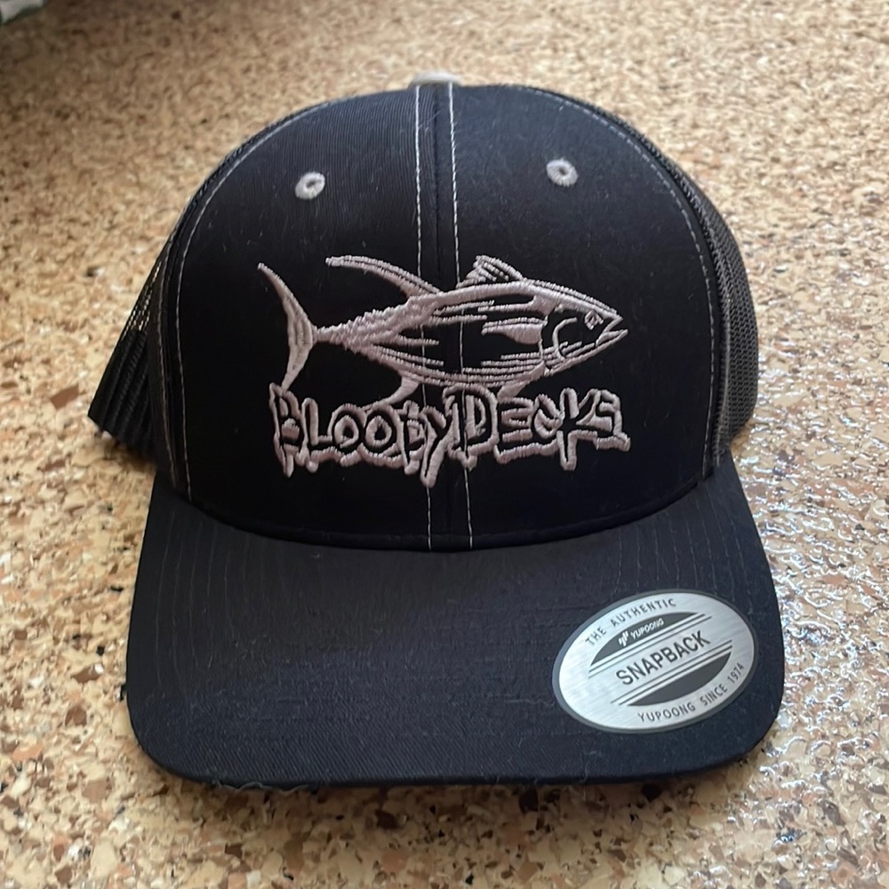 Bloody decks hat